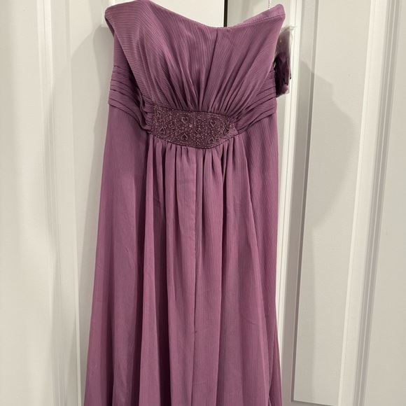Formal maxi dress NWT - Picture 4 of 9